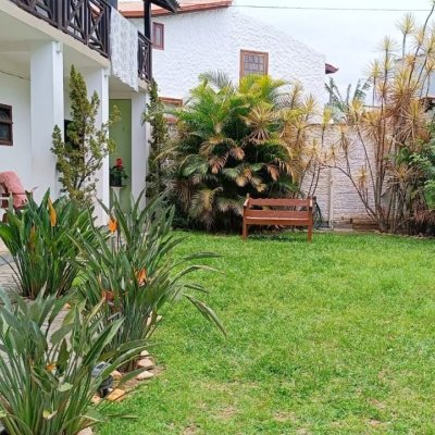 Casa Residencial com 90m², 4 quartos, 2 garagens, no bairro Rio Tavares em Florianópolis