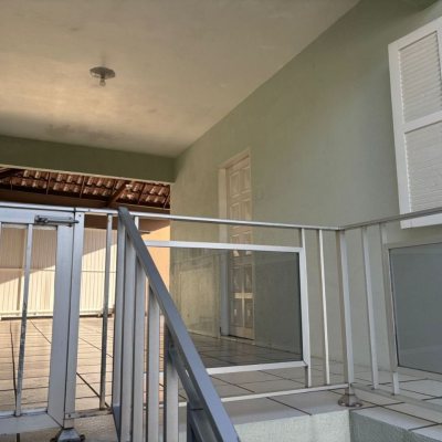 Casa Residencial com 177m², 4 quartos, 4 garagens, no bairro Jardim Atlântico em Florianópolis