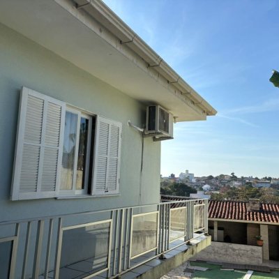 Casa Residencial com 177m², 4 quartos, 4 garagens, no bairro Jardim Atlântico em Florianópolis