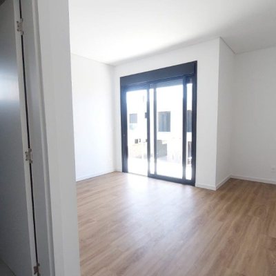 Casa Residencial com 170m², 4 quartos, 3 suítes, 2 garagens, no bairro Campeche em Florianópolis