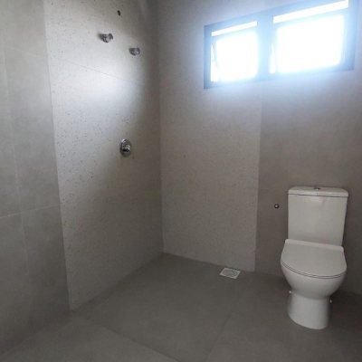 Casa Residencial com 170m², 4 quartos, 3 suítes, 2 garagens, no bairro Campeche em Florianópolis