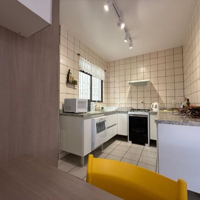 Apartamentos com 186m², 5 quartos, 3 suítes, 1 garagem, no bairro Ingleses do Rio Vermelho em Florianópolis