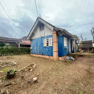 Casa Residencial com 116m², 3 quartos, 5 garagens, no bairro Rio Tavares em Florianópolis