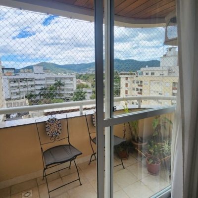 Apartamentos com 91m², 3 quartos, 1 suíte, 2 garagens, no bairro Córrego Grande em Florianópolis