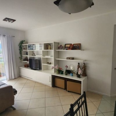 Apartamentos com 91m², 3 quartos, 1 suíte, 2 garagens, no bairro Córrego Grande em Florianópolis