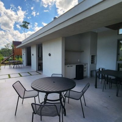 Apartamentos com 106m², 2 quartos, 2 suítes, 2 garagens, no bairro João Paulo em Florianópolis