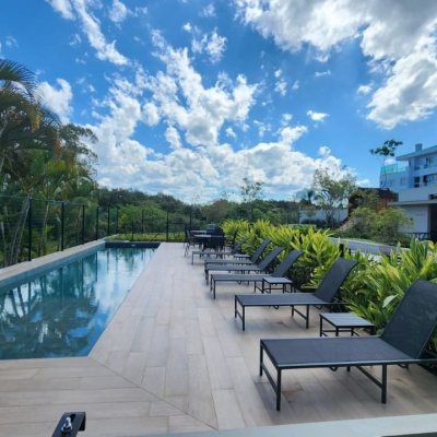 Apartamentos com 106m², 2 quartos, 2 suítes, 2 garagens, no bairro João Paulo em Florianópolis