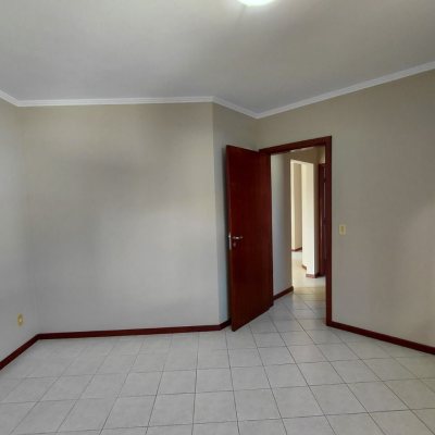 Apartamentos com 67m², 2 quartos, 1 garagem, no bairro Pantanal em Florianópolis