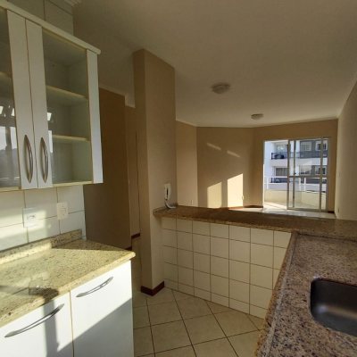 Apartamentos com 67m², 2 quartos, 1 garagem, no bairro Pantanal em Florianópolis