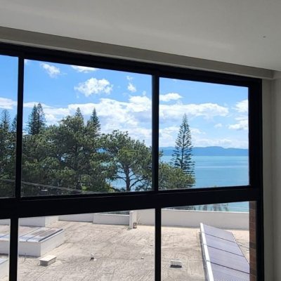 Apartamentos com 51m², 1 quarto, 1 suíte, 1 garagem, no bairro Cacupé em Florianópolis