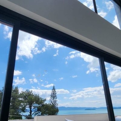 Apartamentos com 51m², 1 quarto, 1 suíte, 1 garagem, no bairro Cacupé em Florianópolis