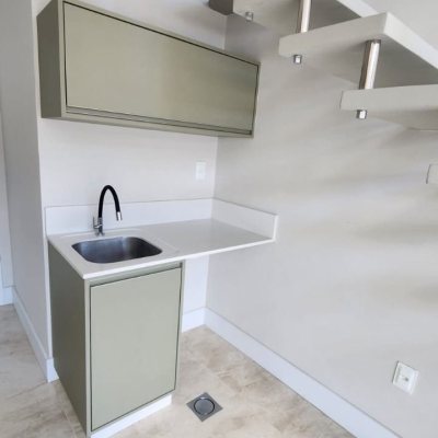 Apartamentos com 51m², 1 quarto, 1 suíte, 1 garagem, no bairro Cacupé em Florianópolis