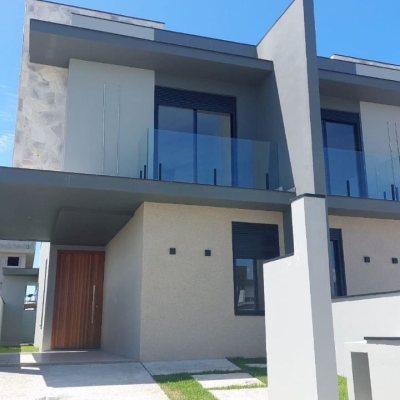 Casa Residencial com 170m², 4 quartos, 3 suítes, 2 garagens, no bairro Campeche em Florianópolis