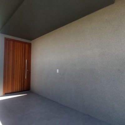 Casa Residencial com 170m², 4 quartos, 3 suítes, 2 garagens, no bairro Campeche em Florianópolis