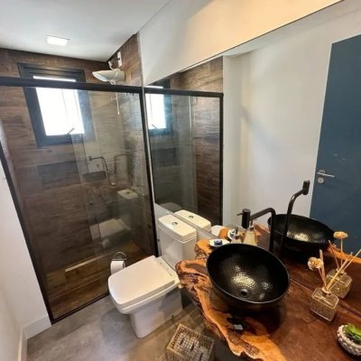 Casa em Condomínio com 275m², 4 quartos, 3 suítes, 6 garagens, no bairro Campeche em Florianópolis