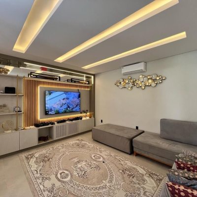 Casa em Condomínio com 225m², 3 quartos, 3 suítes, 2 garagens, no bairro Ingleses do Rio Vermelho em Florianópolis