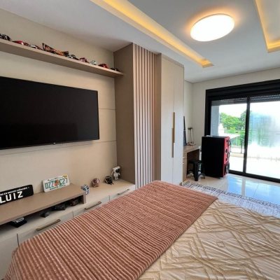 Casa em Condomínio com 225m², 3 quartos, 3 suítes, 2 garagens, no bairro Ingleses do Rio Vermelho em Florianópolis