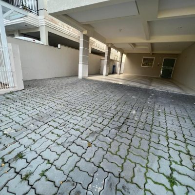 Apartamentos com 77m², 2 quartos, no bairro Ingleses do Rio Vermelho em Florianópolis