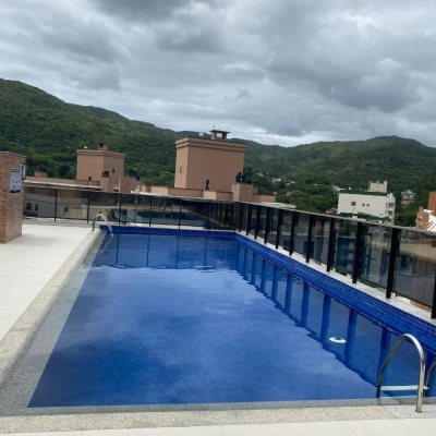 Studio Residencial com 33m², 1 quarto, 1 garagem, no bairro Córrego Grande em Florianópolis