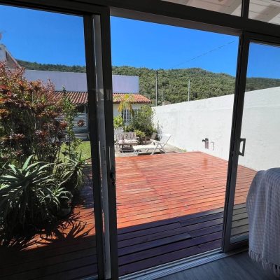 Casa em Condomínio com 185m², 4 quartos, 3 suítes, 2 garagens, no bairro Ponta Das Canas em Florianópolis