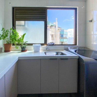Apartamentos com 106m², 3 quartos, 1 suíte, 2 garagens, no bairro Estreito em Florianópolis
