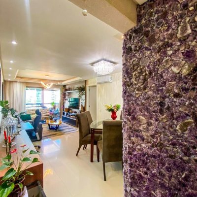 Apartamentos com 106m², 3 quartos, 1 suíte, 2 garagens, no bairro Estreito em Florianópolis