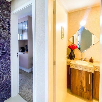 Apartamentos com 106m², 3 quartos, 1 suíte, 2 garagens, no bairro Estreito em Florianópolis