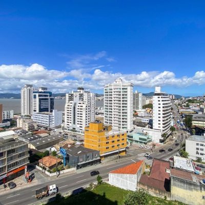 Apartamentos com 106m², 3 quartos, 1 suíte, 2 garagens, no bairro Estreito em Florianópolis