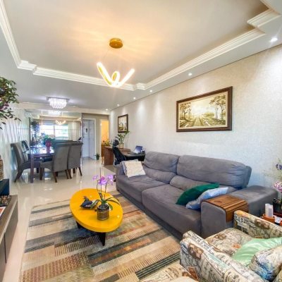 Apartamentos com 106m², 3 quartos, 1 suíte, 2 garagens, no bairro Estreito em Florianópolis