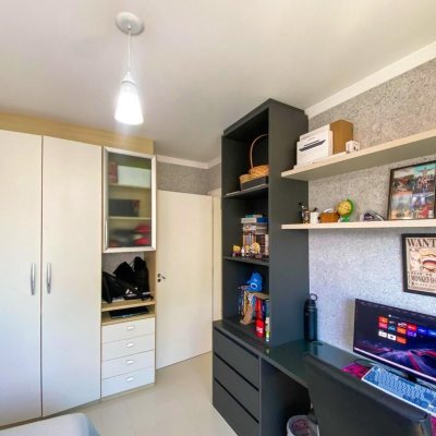 Apartamentos com 106m², 3 quartos, 1 suíte, 2 garagens, no bairro Estreito em Florianópolis