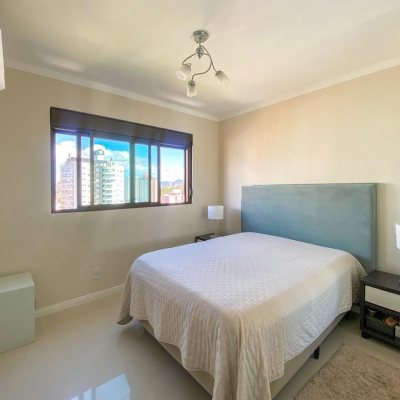 Apartamentos com 106m², 3 quartos, 1 suíte, 2 garagens, no bairro Estreito em Florianópolis