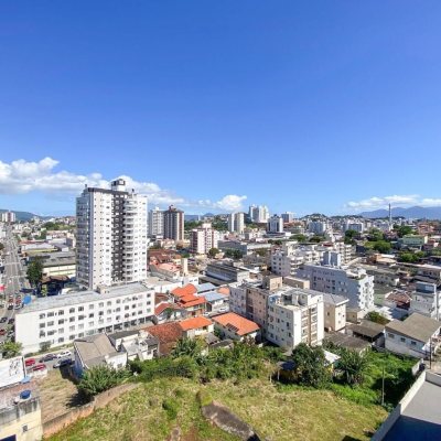 Apartamentos com 106m², 3 quartos, 1 suíte, 2 garagens, no bairro Estreito em Florianópolis