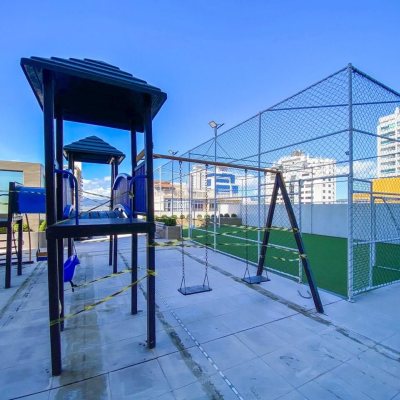 Apartamentos com 106m², 3 quartos, 1 suíte, 2 garagens, no bairro Estreito em Florianópolis