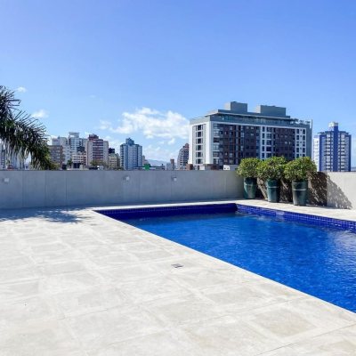 Apartamentos com 106m², 3 quartos, 1 suíte, 2 garagens, no bairro Estreito em Florianópolis