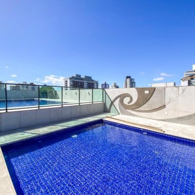 Apartamentos com 106m², 3 quartos, 1 suíte, 2 garagens, no bairro Estreito em Florianópolis