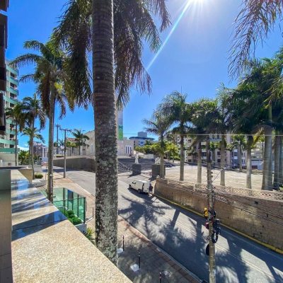 Apartamentos com 106m², 3 quartos, 1 suíte, 2 garagens, no bairro Estreito em Florianópolis