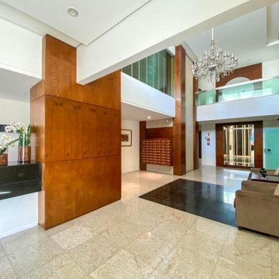 Apartamentos com 106m², 3 quartos, 1 suíte, 2 garagens, no bairro Estreito em Florianópolis