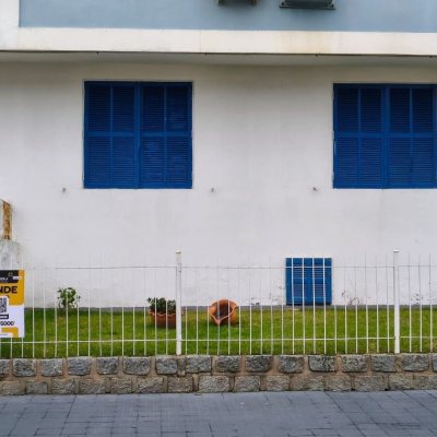 Apartamentos com 84m², 3 quartos, 1 suíte, 1 garagem, no bairro Coqueiros em Florianópolis