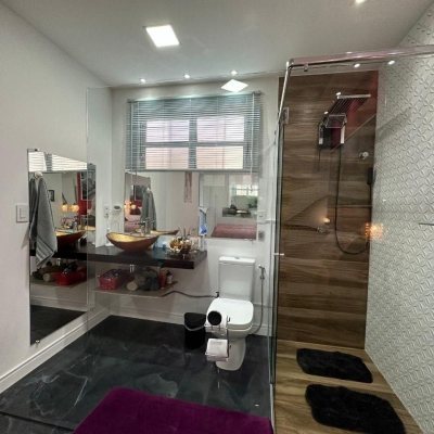 Apartamentos com 84m², 3 quartos, 1 suíte, 1 garagem, no bairro Coqueiros em Florianópolis