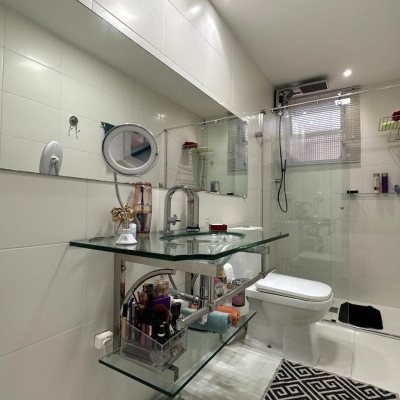 Apartamentos com 84m², 3 quartos, 1 suíte, 1 garagem, no bairro Coqueiros em Florianópolis