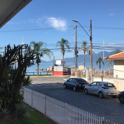 Apartamentos com 84m², 3 quartos, 1 suíte, 1 garagem, no bairro Coqueiros em Florianópolis