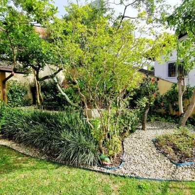 Casa Residencial com 207m², 3 quartos, 1 suíte, 2 garagens, no bairro Roçado em São José