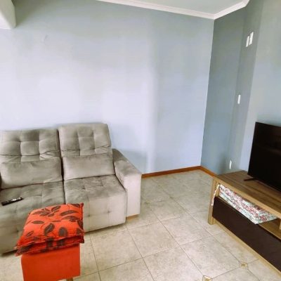 Casa Residencial com 207m², 3 quartos, 1 suíte, 2 garagens, no bairro Roçado em São José