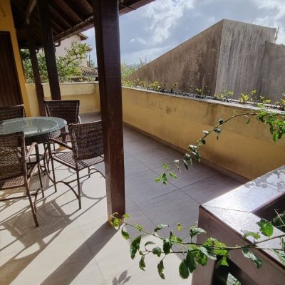 Casa Residencial com 207m², 3 quartos, 1 suíte, 2 garagens, no bairro Roçado em São José