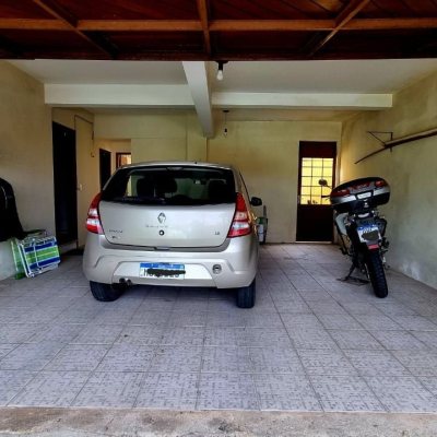 Casa Residencial com 207m², 3 quartos, 1 suíte, 2 garagens, no bairro Roçado em São José