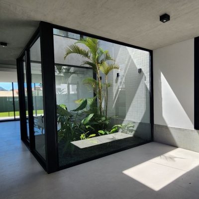 Casa em Condomínio com 183m², 3 quartos, 3 suítes, 2 garagens, no bairro Ingleses do Rio Vermelho em Florianópolis