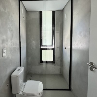 Casa em Condomínio com 183m², 3 quartos, 3 suítes, 2 garagens, no bairro Ingleses do Rio Vermelho em Florianópolis