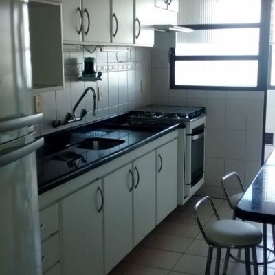 Apartamentos com 76m², 2 quartos, 1 suíte, 1 garagem, no bairro Centro em Florianópolis
