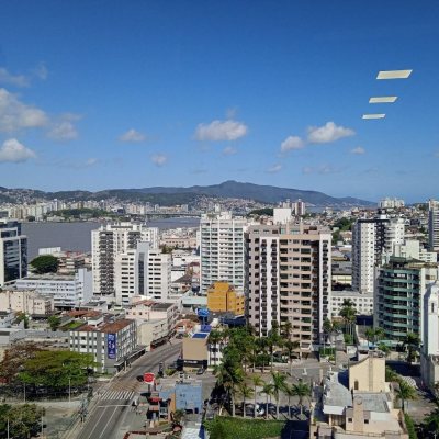 Sala com 25m², 1 garagem, no bairro Estreito em Florianópolis