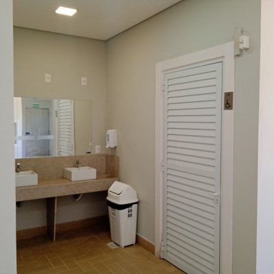 Sala com 25m², 1 garagem, no bairro Estreito em Florianópolis